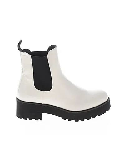 Pre-owned Dirty Laundry Ankle Boots In White