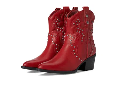 Dirty Laundry Nowhere In Red