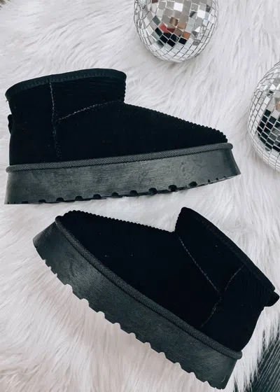 Dirty Laundry Women's Yarroh Corduroy Mini Boot In Black