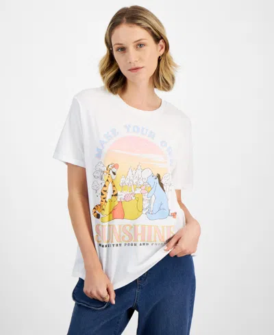 Disney Juniors' Winnie The Pooh Paradise Crewneck T-shirt In White