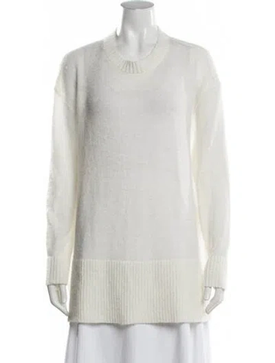 Pre-owned Dissh Crew Neck Sweater In White