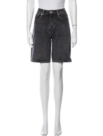 Pre-owned Dissh Knee-length Shorts In Gray
