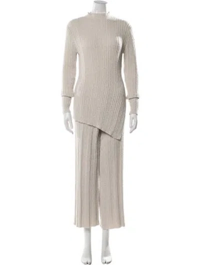 Pre-owned Dissh Pant Set In Neutrals