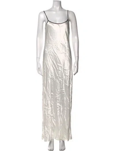 Pre-owned Dissh Scoop Neck Long Dress In White
