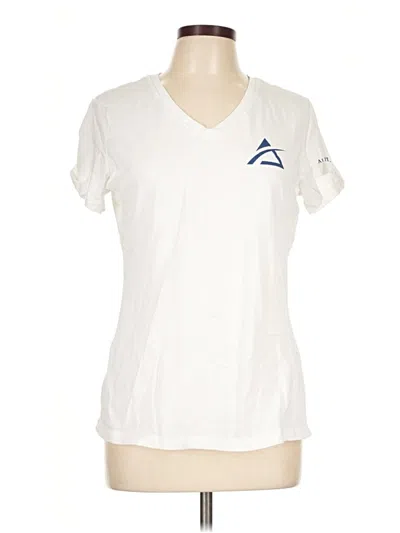 Pre-owned District Active T-shirt In Ivory