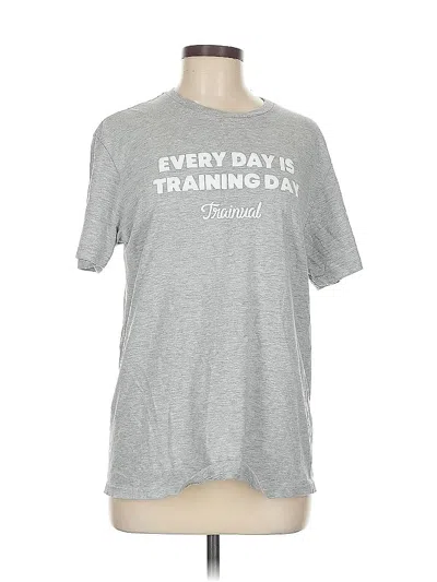 Pre-owned District Short Sleeve T-shirt In Gray
