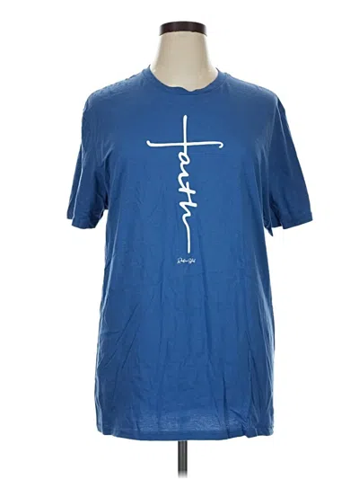 Pre-owned District Short Sleeve T-shirt In Blue