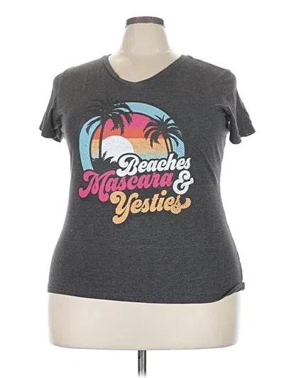 Pre-owned District Short Sleeve T-shirt In Gray