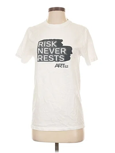Pre-owned District Short Sleeve T-shirt In Ivory