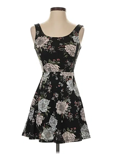 Pre-owned Divided By H&m Casual Dress In Black