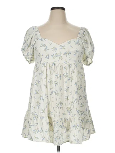 Pre-owned Divided By H&m Casual Dress In Ivory
