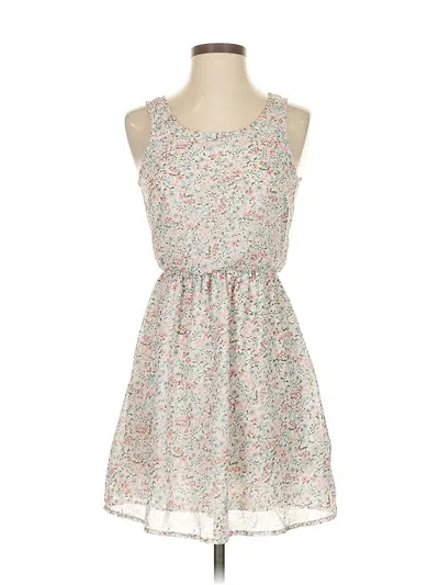 Pre-owned Divided By H&m Casual Dress In White