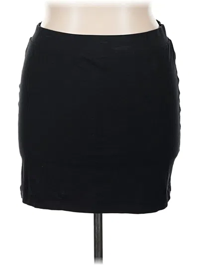 Pre-owned Divided By H&m Casual Skirt In Black