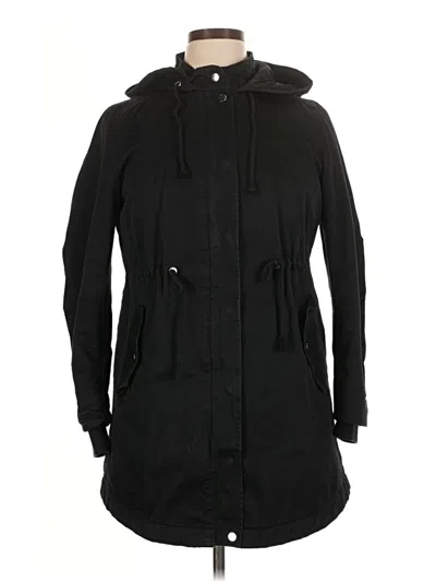 Pre-owned Divided By H&m Coat In Black