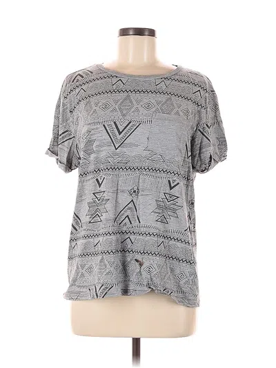 Pre-owned Divided By H&m Short Sleeve T-shirt In Gray