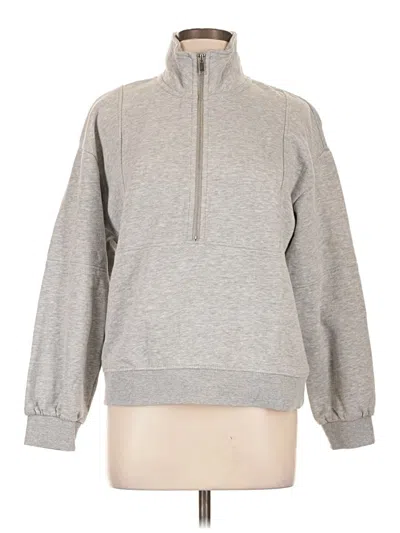 Pre-owned Divided By H&m Sweatshirt In Gray