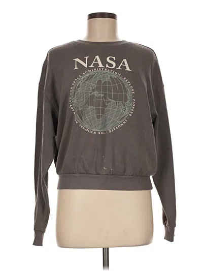 Pre-owned Divided By H&m Sweatshirt In Gray