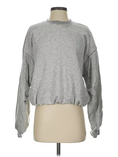 Pre-owned Divided By H&m Sweatshirt In Gray