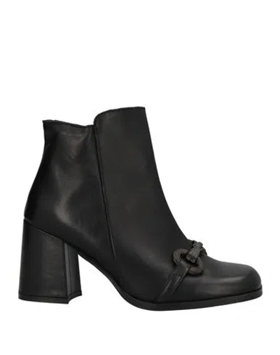 Divine Follie Woman Ankle Boots Black Size 11 Soft Leather