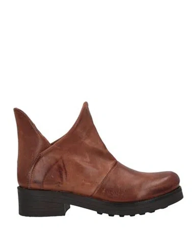 Divine Follie Woman Ankle Boots Tan Size 9 Soft Leather In Brown