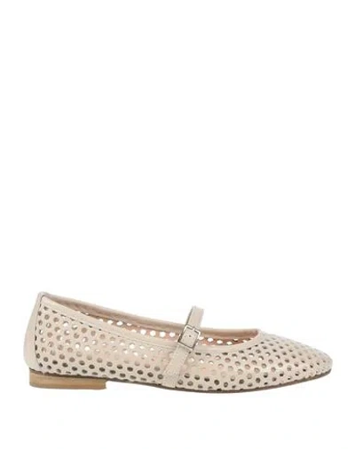Divine Follie Woman Ballet Flats Cream Size 6 Leather In White