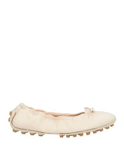Divine Follie Woman Ballet Flats Ivory Size 8 Leather In White