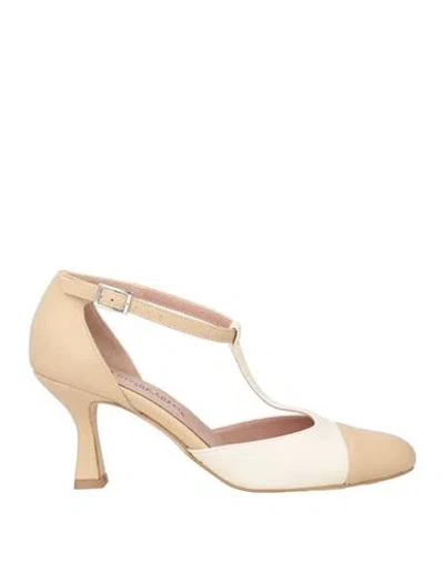 Divine Follie Woman Pumps Beige Size 6 Leather