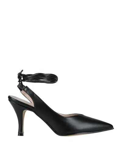 Divine Follie Pumps In Black