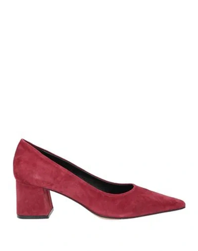 Divine Follie Woman Pumps Brick Size 8 Leather In Burgundy