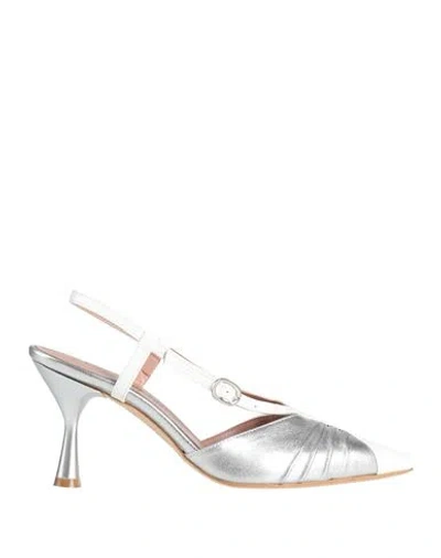 Divine Follie Woman Pumps Silver Size 8 Leather