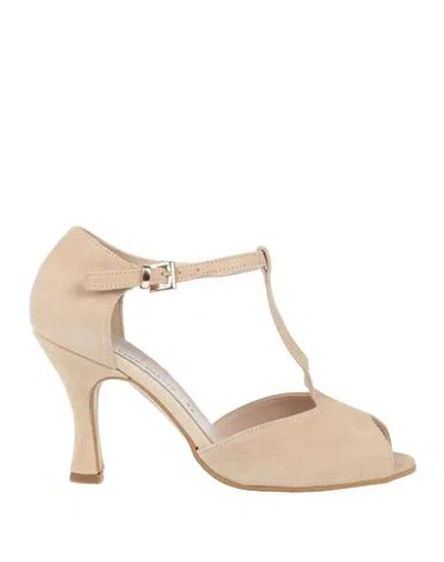 Divine Follie Woman Sandals Beige Size 8 Leather