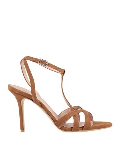 Divine Follie Woman Sandals Brown Size 8 Synthetisches Material