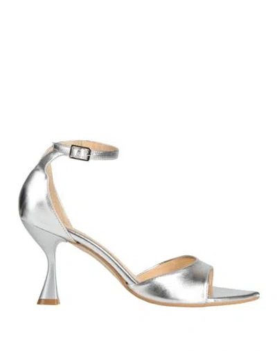 Divine Follie Woman Sandals Silver Size 8 Synthetisches Material