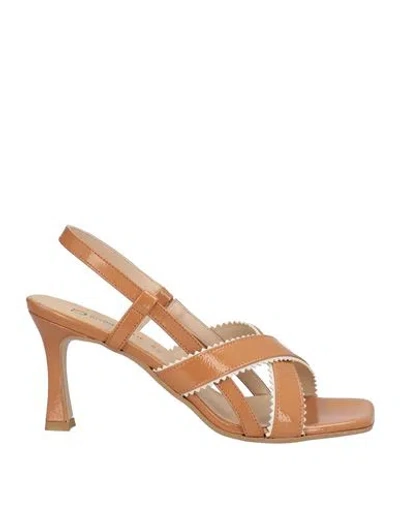 Divine Follie Woman Sandals Tan Size 8 Synthetisches Material In Brown