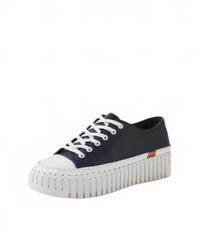 Django & Juliette Women's Baselo Platform Sneaker In White-navy Leather-tumble Leather In Animal Print