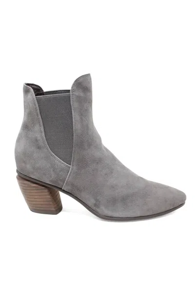 Django & Juliette Django And Juliette Jinks Pointed Toe Chelsea Boot In Gray