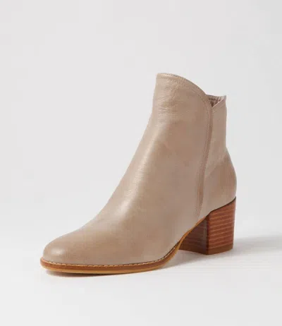Django & Juliette Women's Mockas Leather Ankle Boots In Ash In Brown