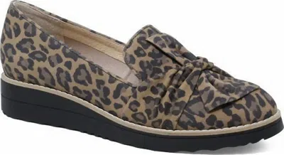 Django & Juliette Women's Oclem Foam Wedge In Camel Leopard Suede In Black