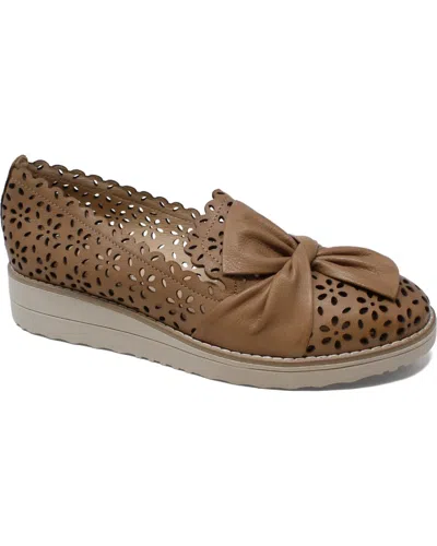 Django & Juliette Women's Omilla Slip-on In Dark Tan-vanilla Sole Leather In Brown