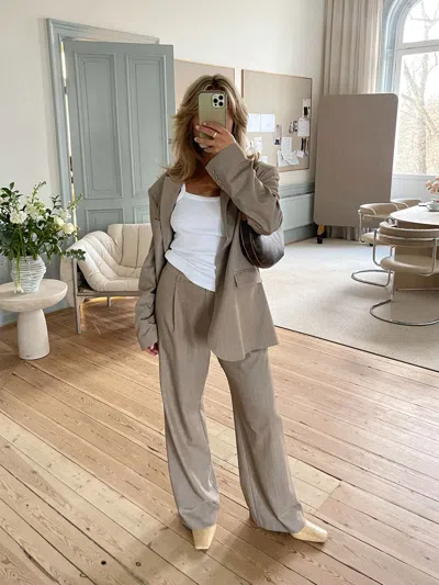Djerf Avenue Favorite Pants Oat - Tall In Brown
