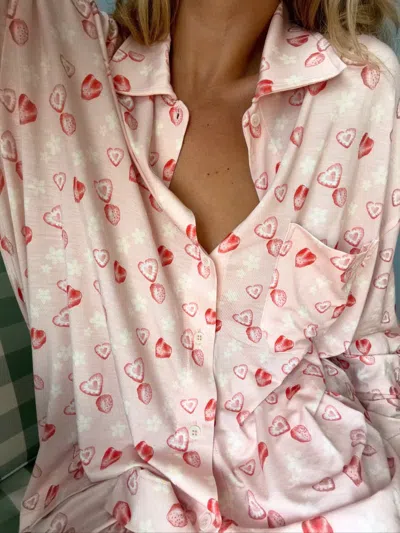 Djerf Avenue Go Slow Shirt In Strawberry Milkshake