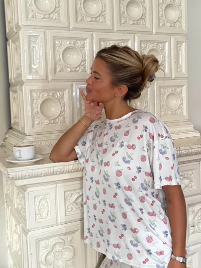 Djerf Avenue Go Slow T-shirt Summer Berries In White