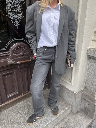 Djerf Avenue Relaxed Jeans Grey - Tall In Gray