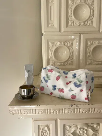 Djerf Avenue Terry Beauty Bag In Summer Berries