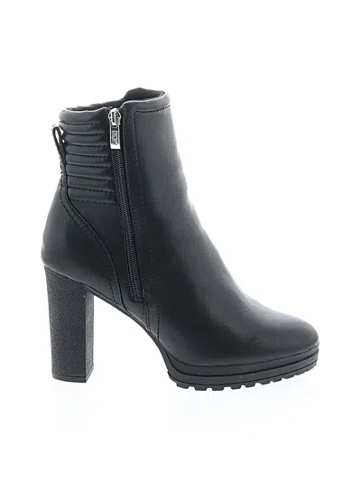 Pre-owned Dkny Boots In Black