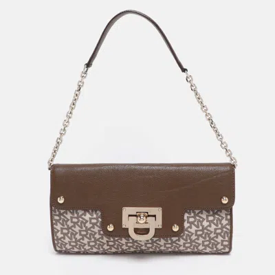 Pre-owned Dkny Brown/beige Signature Canvas And Leather Chain Shoulder Bag