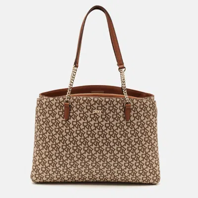 Pre-owned Dkny Bryant Beige/brown Signature Canvas And Leather Tote In Sand