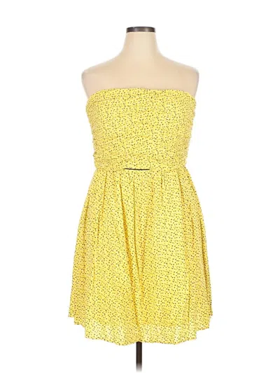 Pre-owned Dkny Casual Dress In Yellow