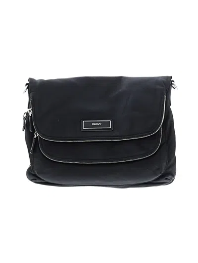 Pre-owned Dkny Clutch In Black