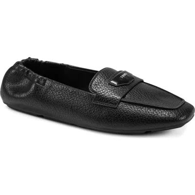 Dkny Delmar Loafer In Black